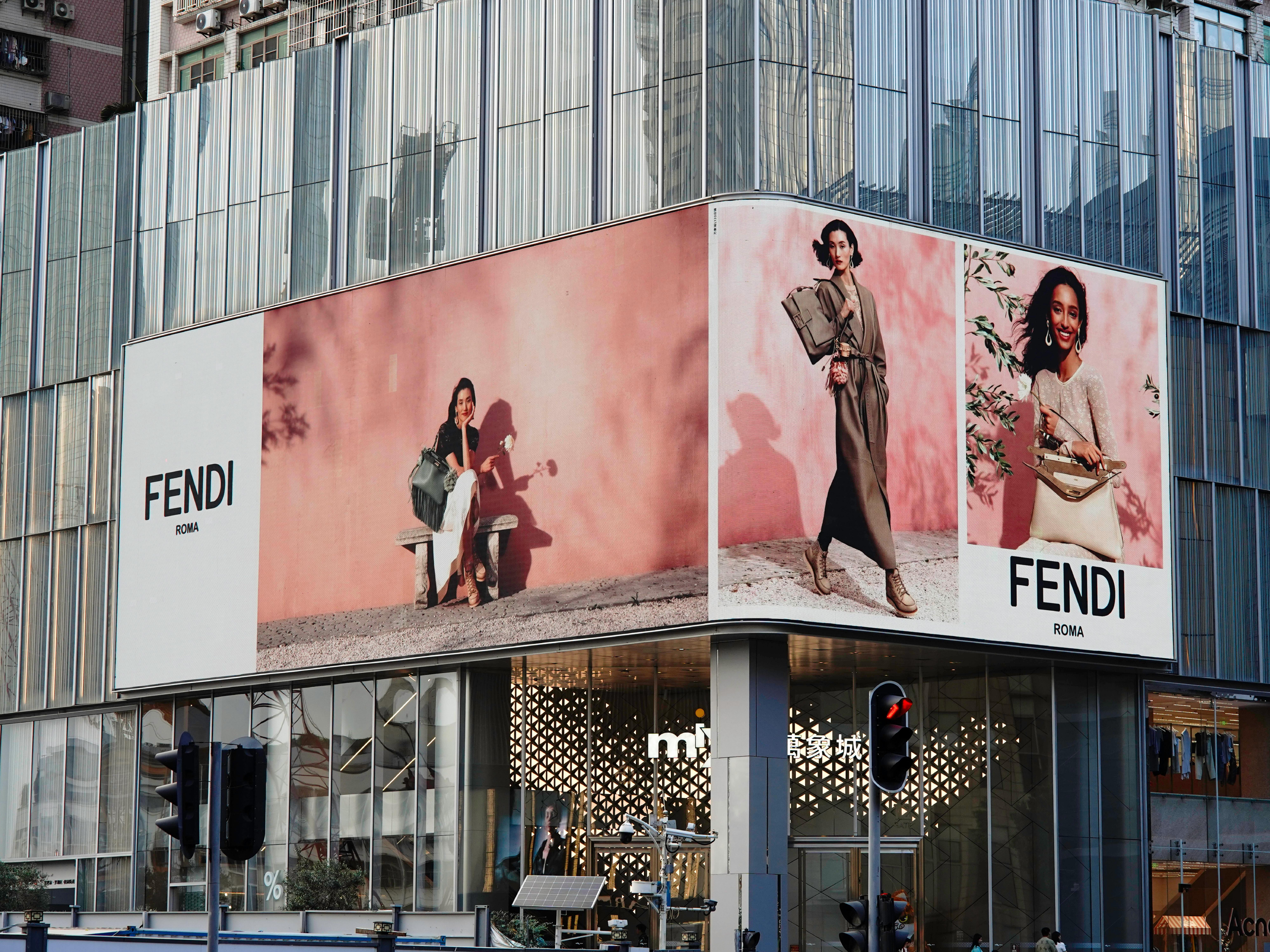 深圳|罗湖万象城裸眼3D巨幕LED